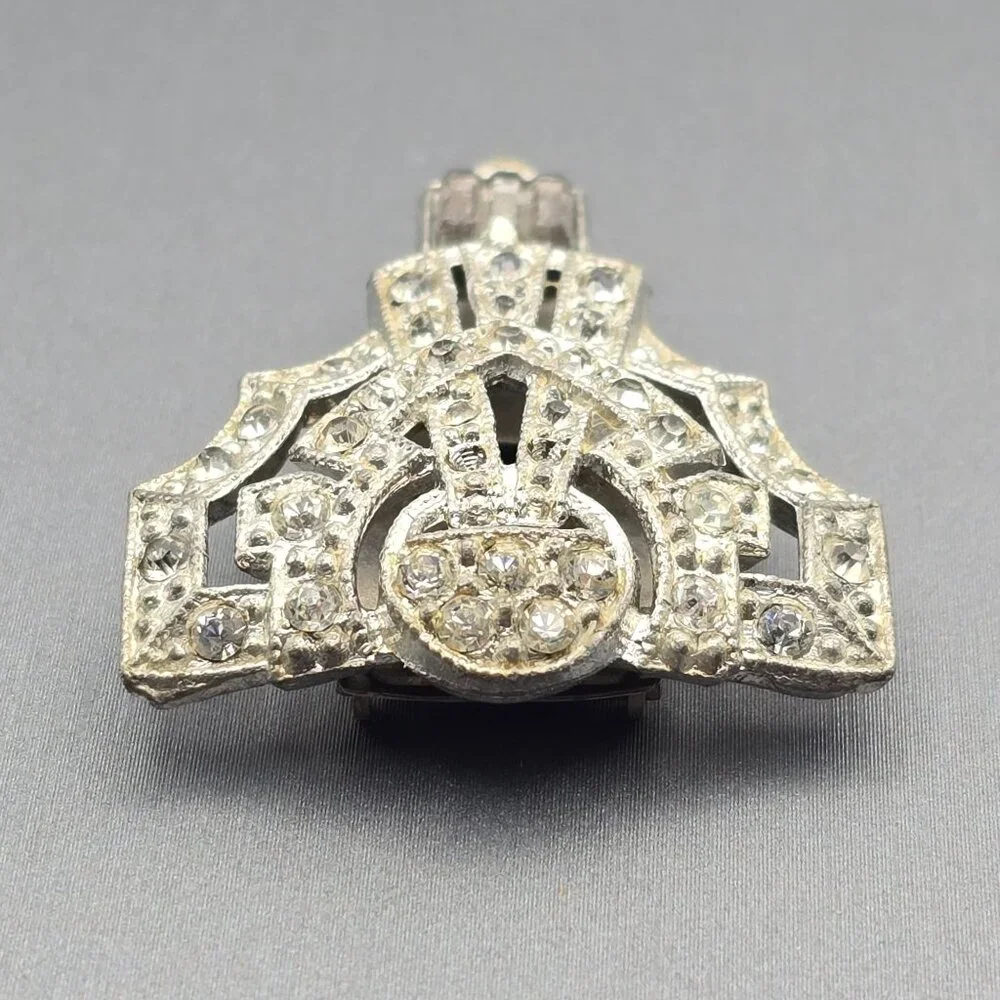 Vintage Art Deco Rhinestone Dress Clip 1.5" Silver Tone Estate Jewelry Cutouts - Picture 3 of 9